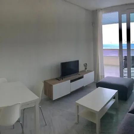 Gemelos 28 Lovely Seafront Views Apartment *